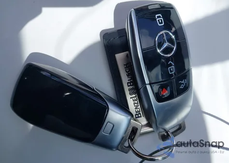 2023 Mercedes-Benz E 350 4Matic z USA, uszkodzony, nr VIN W1KZF8EB2PB145088